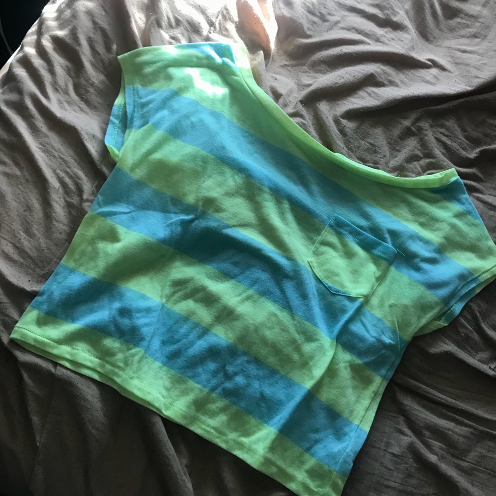 AE cropped tee